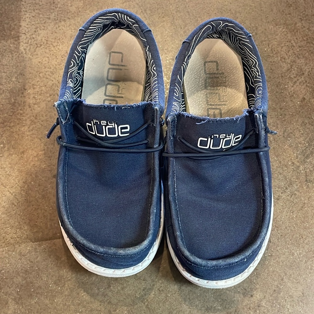 Hey Dude boys size 1